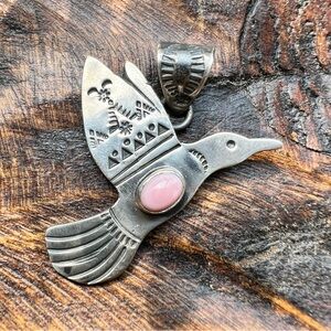 Queen Conch Hummingbird Pendant – 925 Sterling Silver